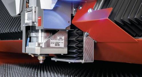 Kuitulaser on selvästi pienempi kuin CO 2 -laser ja tuottaa samalla jännitteensyötöllä kaksinkertaisen määrän tehoa.