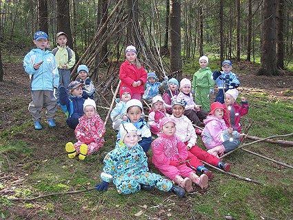 Työtä teemme kukin oman persoonamme mukaisesti, mutta samaan päämäärään pyrkien huomioiden lapsen kehitysvaiheen.