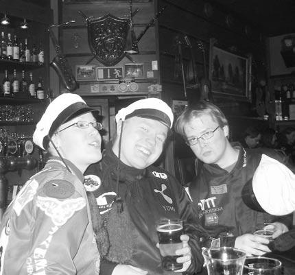 Mallasappro 18.3.2004 Edellisestä kerrasta oli jo kulunut vuosi, kun viisi henkilöä lähti suorittamaan äärimmäistä tehtävää: MallasAppron cum laude approbaturia.