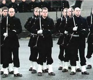 Kuva: Puolustusvoimat / Hannu Iso-oja Öljyntorjunta-alus Hallin paikasta historiassa lisää sivulta 86 alkaen.