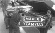 Kaiverrusmahdollisuus terään jos esimerkiksi haluatte pysyvän muiston armeijan ajasta.