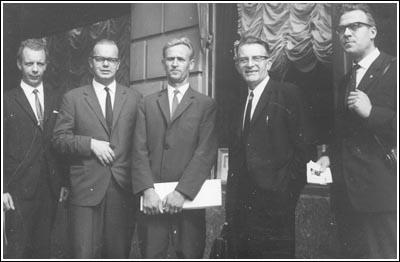New Yorkissa 1963. Isä kuvassa keskellä, vasemmalla SAK:n Sulo Penttilä ja Eelis Makkonen.