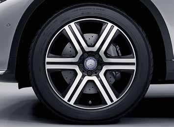 Kattoboksi 450: Mercedes-Benz-autoon sovitettu aerodynaaminen muotoilu, erittäin kestävää materiaalia. Optimoitu, helppo kiinnitys taakkatelineeseen.