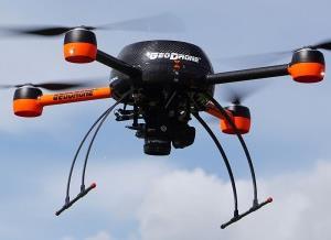 14 Kuva 8. Tampereen kaupungilla käytössä oleva miehittämätön ilmaalus, GeoDrone X4L.