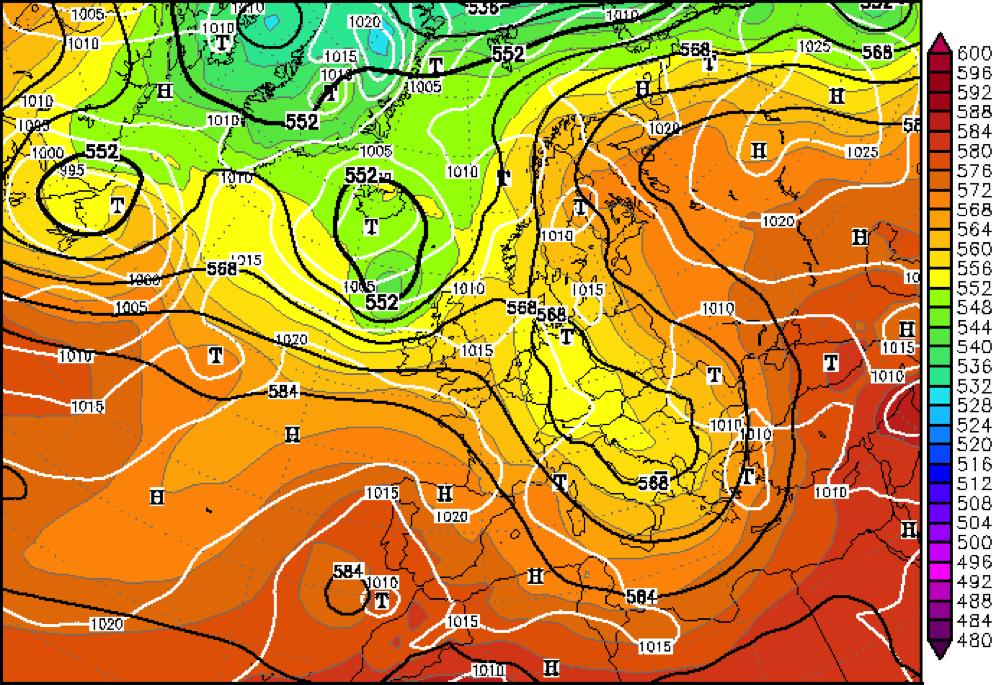 yönä. Kuva 18. Suursäätila 27.7.2010 klo 06 UTC. Mustat viivat: 500hPa geopotentiaalikorkeus, valkoiset viivat: merenpintapaine, 1000-500 hpa:n paksuus kuvattu värein. GFS-analyysi. (Wetter3.