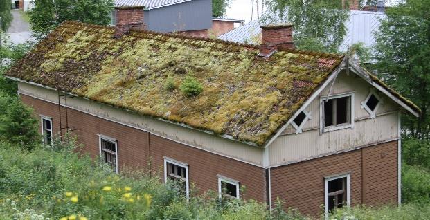 1900-luvun alku Kerrosluku 1,5 Kivijalka luonnonkivi/betoni Runko hirsi Katemateriaali tiili Vuoraus lauta Väri