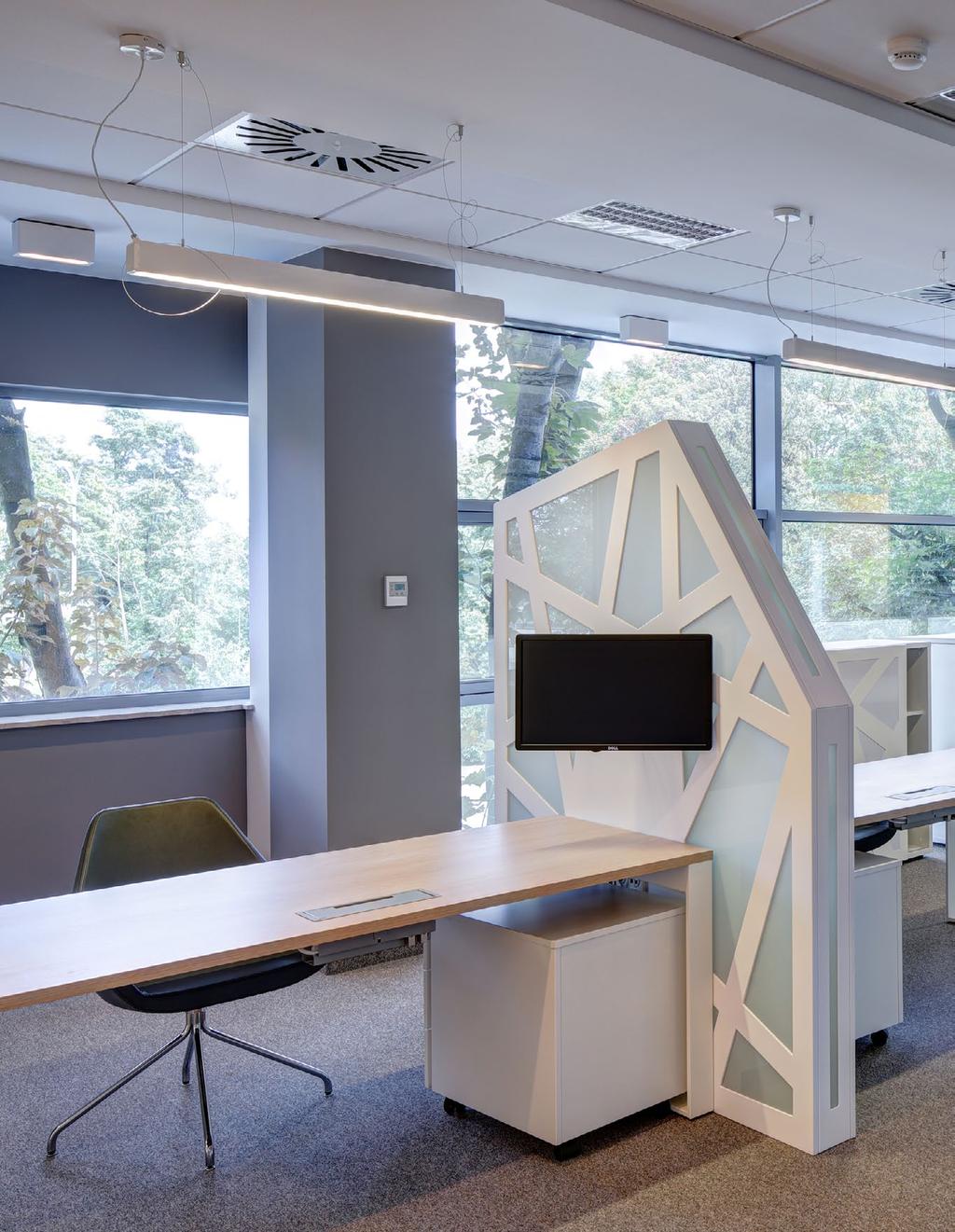 VÄHÄELEISEN TYYLIKÄS 64 Rafał Degutis Degutis Architecture Studio Miksi valitsit ROCKFON-tuotteet? Opera Office -rakennuksessa vuokralaiset voivat valita toimistojensa tilaratkaisut.