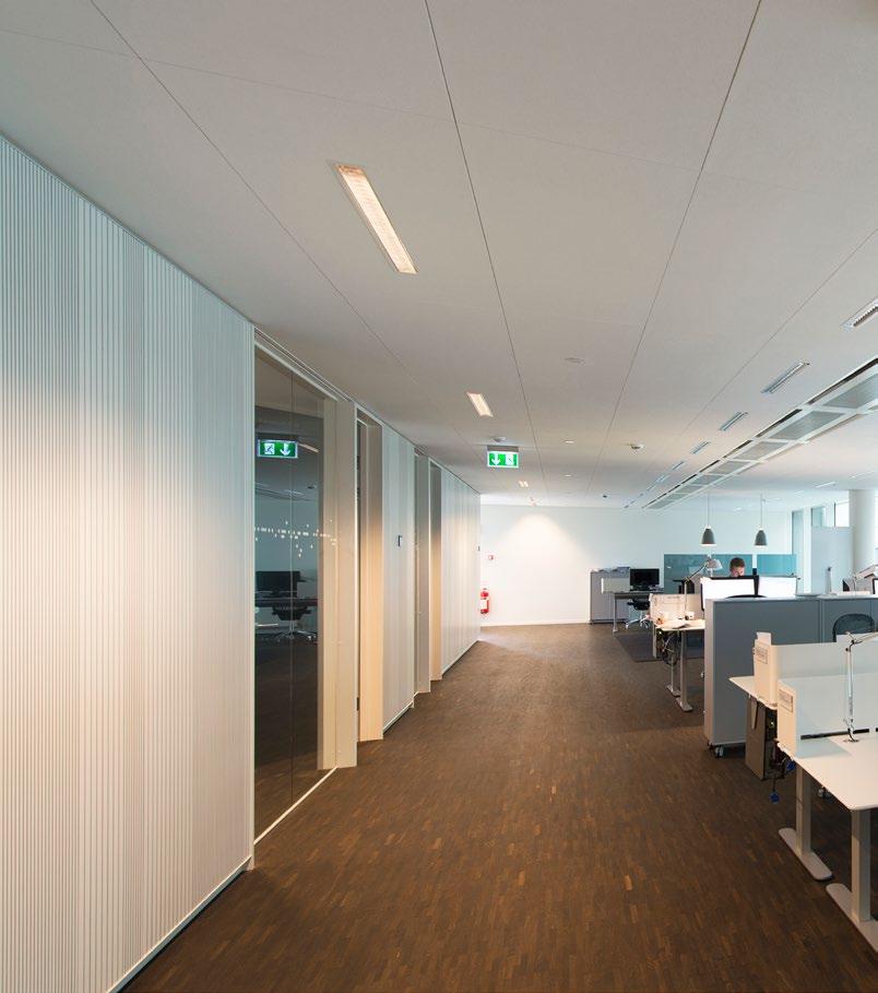 INHIMILLINEN TEKIJÄ 80 TILAMALLIN TAIKA Dansk Industri (Tanskan teollisuuden keskusliitto) päätti uudistaa Industriens Hus -pääkonttorinsa, joka sijaitsee Kööpenhaminassa raatihuoneen aukion varrella.