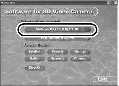 Motion SD STUDIO -ohjelman asentaminen Suljen ensin kaikki muut ohjelmat. Älä käytä mitään tietokoneen toimintoa ohjelman asentumisen aikana. 1) Laita CD-ROM tietokoneen CD-ROM-asemaan.