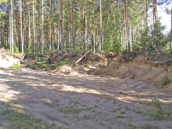 Ottotilanne 1984 Alue oli luonnontilainen. 2003 Alueella ei ollut ottotoimintaa eikä voimassa olevia lupia. Alueella sijaitsi yksi laaja ottoalue 1702, jossa ottotoiminta oli loppunut.