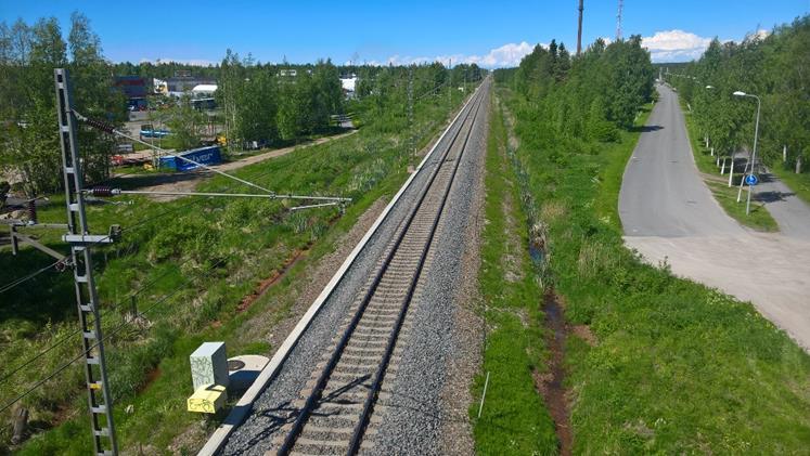 Ratasuunnitelmaselostus 9/34 1.6 Suunnittelualueen nykytila 1.6.1 Yleistä Seinäjoki Oulu-rataosa on suojastettu, kauko-ohjattu, junien kulunvalvonnalla varustettu sähköistetty rataosa.