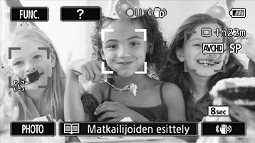 6 Kosketa [OK]. Videokamera luo uuden tarinan ja siirtyy tallennuksen taukotilaan. Valitun tarinaotoksen kategoria ilmestyy näytön alalaitaan. Jos painat [?