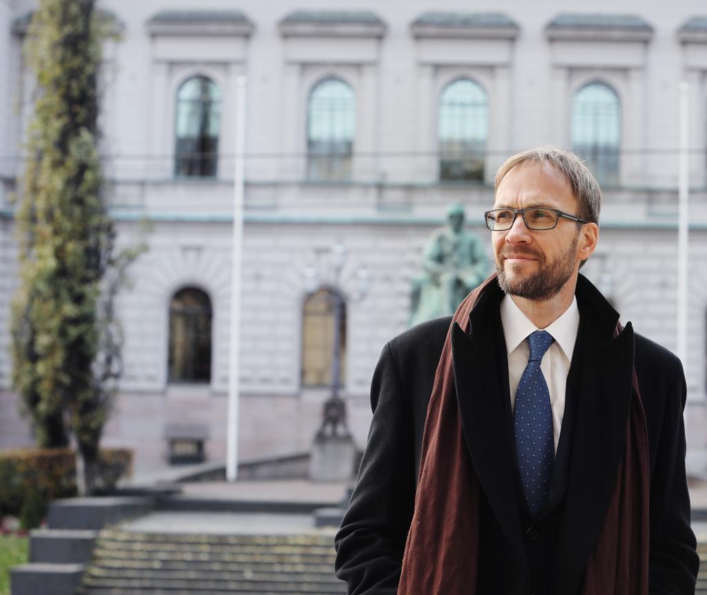 saatio, teknologinen kehitys, ikääntyminen jne. Mm.