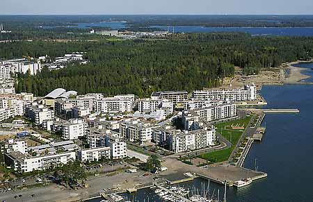 HELSINGIN KAUPUNKI 1 / 5 MIKÄ HITAS ON? Hitas on Helsingin kaupungin omistamille tonteille rakennettujen asuntojen hintaja laatutason sääntelyjärjestelmä.