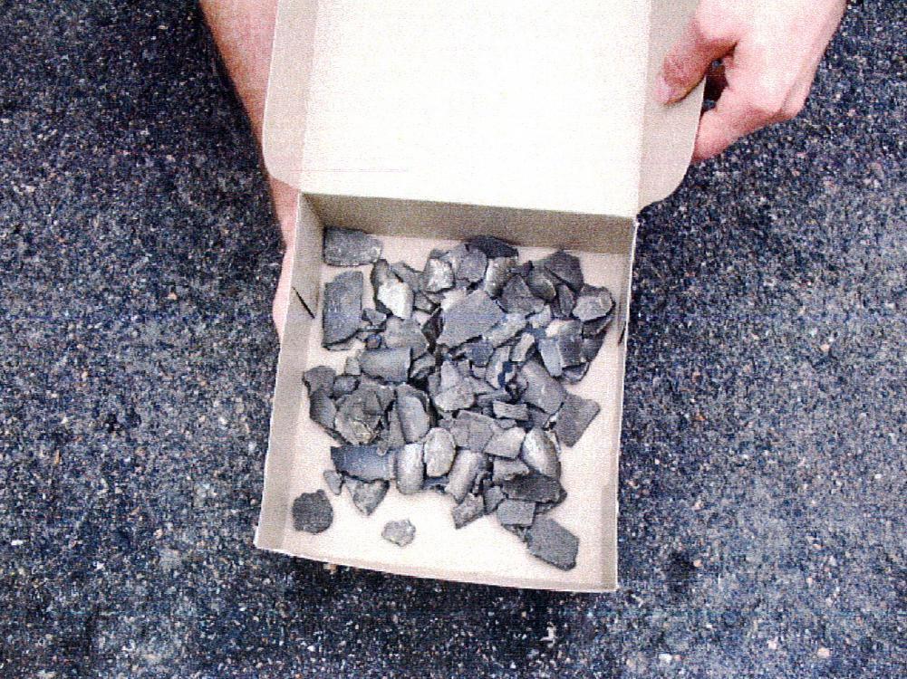volla. Kiitotie ilmoitettiin esteettömäksi tarkastuksen jälkeen klo 03:57. Tarkastus kesti noin kolme minuuttia.