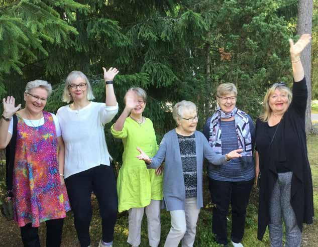 Kerhossa on iloisia ja hauskoja kohtaamisia arjen keskellä. Ohjaaja toimii kuuntelevana korvana, rohkaisijana.