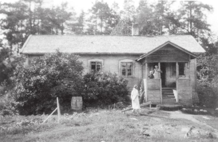 VÄINÖ LINNAN SYNTYMÄKODIN PAIKKA VIHTORI LINNA rakensi tulevalle perheelleen kodin Urjalan kunnan Velkalan kylään 1900-luvun alkuvuosina.