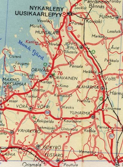 Valtatien oikaistu linja kulki etelästä suoraan Fjärdsundin yli kohti Oravaisten kirkonkylää. Vaasan läänin kansliassa julistettiin nykyinen Taistelutantereentie kylätieksi 12.2.1955.