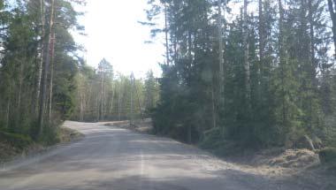 vuosittainen kevätmuokkaus ja suolaus sekä kesällä tasaustoimenpiteet. Tarvittaessa kelirikkomurskeen levitys keväällä ja loppuvuodesta.