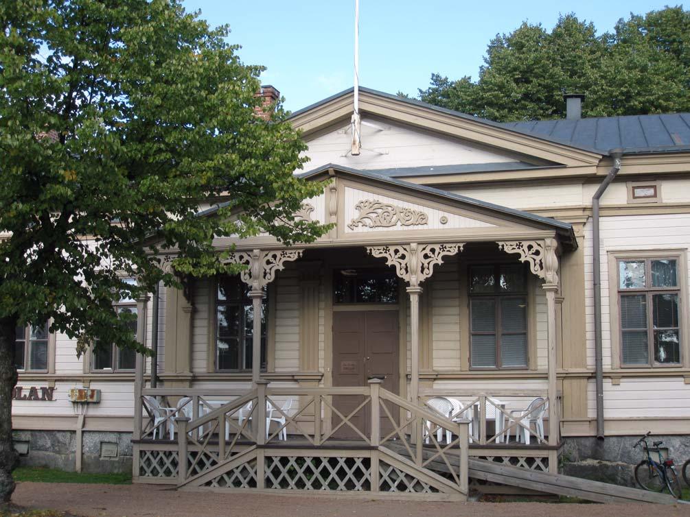 Setterbergin Vaasa 1855-1890 Alueiden ja rakennusten arvo perustuu sekä Vaasassa käytettyyn poikkeukselliseen empirekaavamalliin, joka on kestänyt hyvin myöhempiin kaupunkimalleihin nojaavan