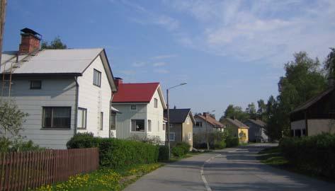 Asevelikylän talot sunnittelivat Reino Marjanen, Erkki Kankaanpää ja Helge Österberg kaupungin rakennustoimistosta. Taloilla on neliömäiset pohjapiirrokset keskellä olevan savupiipun ympärillä.