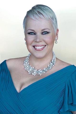 laulusolisti Johanna Rusanen-Kartano ja