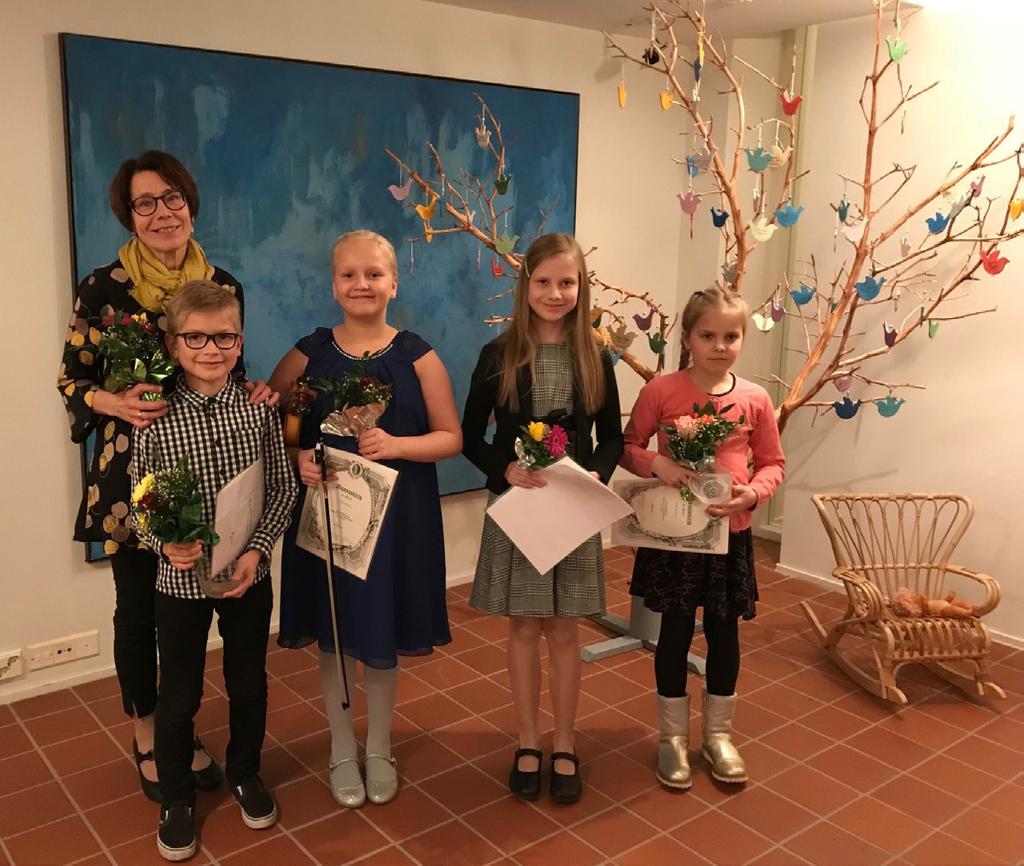 Juniorikonsertin solistit ja pienen alkusoiton soittajat valitaan koesoiton perusteella. Kuva Anu Ekholm. Tukiainen-viulukilpailu Pakilassa 10.-12.11.