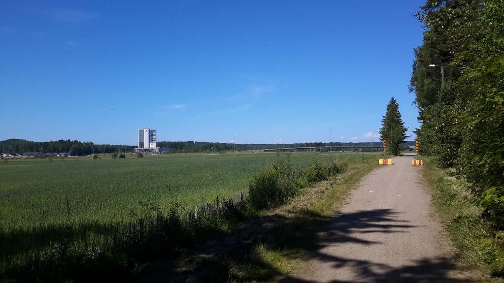 Selostus A-2677 14 (32) Sihvosenkadun länsiosa Palvelut, työpaikat, elinkeinotoiminta ja virkistys Renkomäen päiväkoti, koulu ja kirjasto sijaitsevat alle puolen kilometrin päässä suunnittelualueesta.