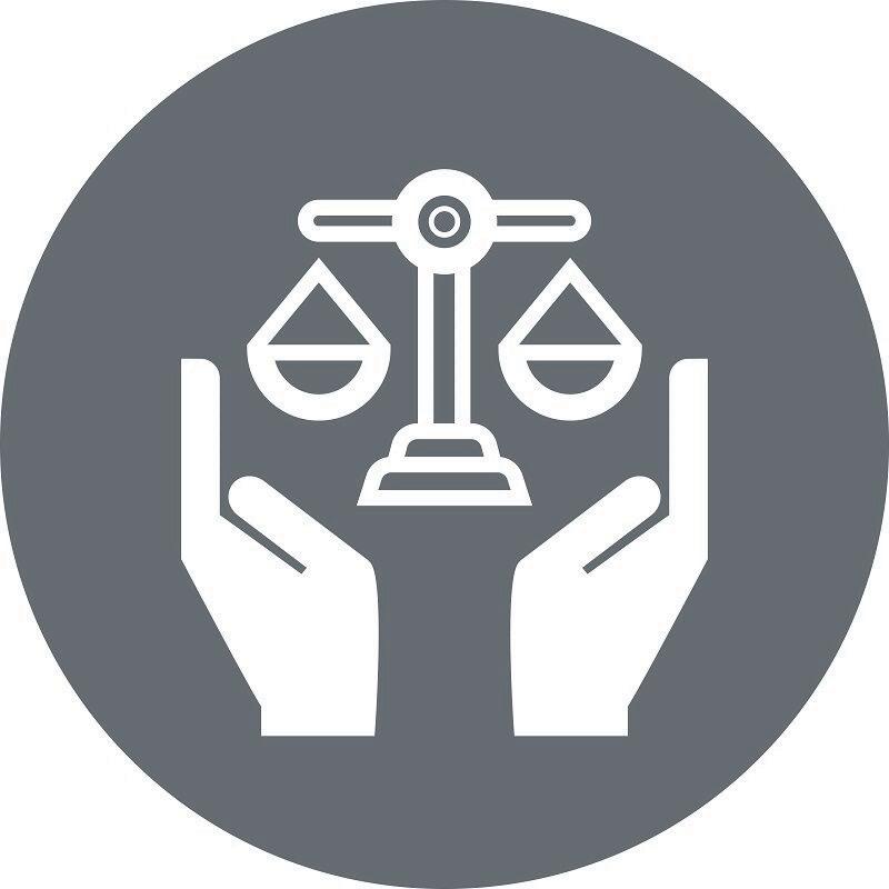 Syyskuu 2017 MYÖHÄINEN ENEMMISTÖ TIINA TASAPAINOINEN PERHEKESKEINEN KESKITIEN KULUTTAJA Millainen Tiina on?