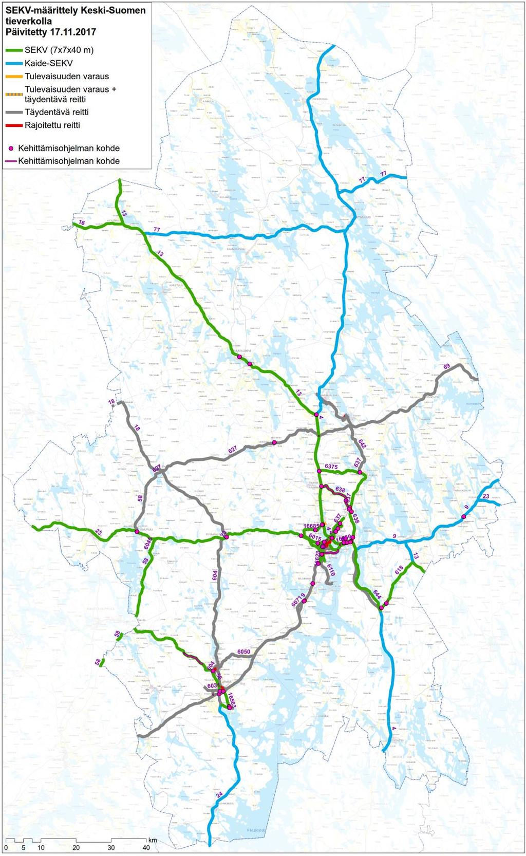erikoiskuljetuksen tieltä (kuva: Esa Penttinen).