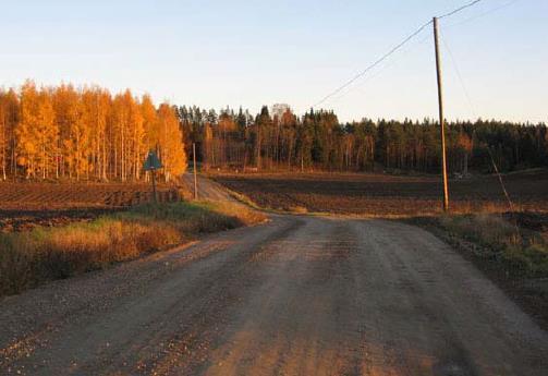 Edustavimpia niistä ovat Muhlun päärakennus, vanha koulu, seurantalo sekä Pölkin hyvin säilyneet aittarivit. 3.