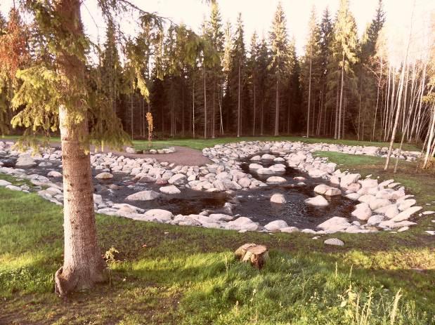 Korkeuseroa reitillä on yhteensä 53 m. Reitillä on ollut jokaisen järven luusuassa betoniset padot, jotka ovat estäneet kalojen vaellukset (Ruokolainen & Rajala 2007).
