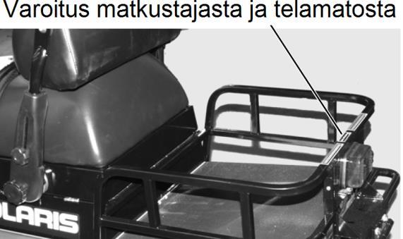 TURVALLISUUS Varoitustarrat Noudata ajoneuvon eri osiin sijoitettujen varoitustarrojen ohjeita.