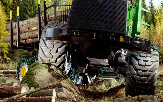 Nokian Forest King F2 on erityisesti telakäyttöön suunniteltu rengas, jonka erikoiskumiseos toimii luotettavasti metsässä.