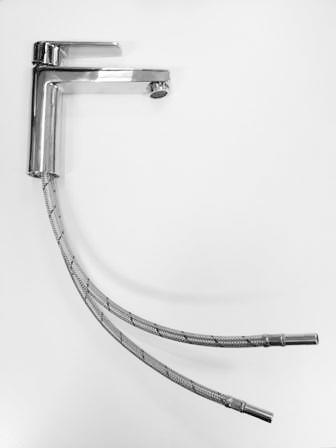 2 DESIGNED FOR WATER Puhdas vesi on arvokkainta mitä meillä on. Se viilentää ja se lämmittää. Se puhdistaa, rauhoittaa ja yllä pitää elämää.