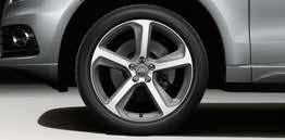 Alumiinivanne 5-kaksoispuolainen Star, kiiltävä musta, kiillotettu, Audi Sport² Koko 8,5 J x 21, renkaat 255/40 R 21¹, ml. pyöräkotelolistat.