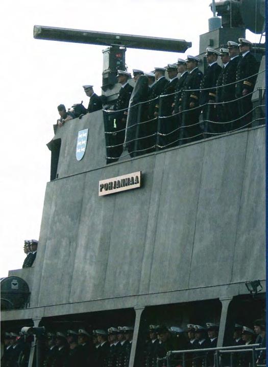 täydennyskoulutusosasto ja reserviupseeriosasto. Merivoimien upseerit koulutetaan perustasolla Merisotakoulussa.