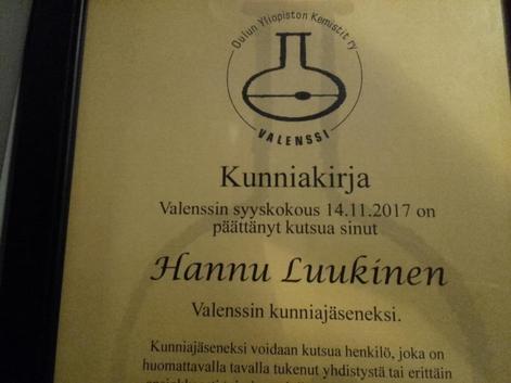 Tänä syksynä sain elämäni arvokkaimman pikkujoululahjan. Opiskeluaikoina lähdin mukaan Oulun Yliopiston Kemistien, eli Valenssin toimintaan.