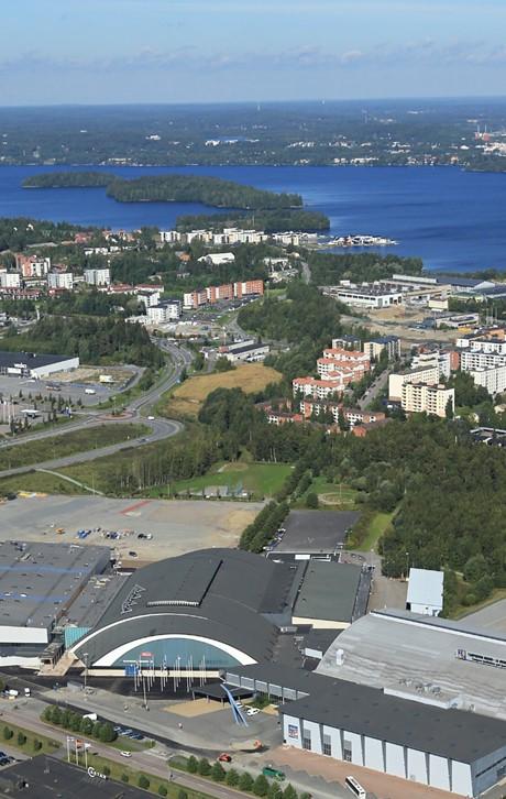 kasvua 35 % Liikevoitto noin 1,5 milj. Tampereen Messut Oy: 8,3 milj. / henkilöstö 37 Finland Events: 1,4 milj.