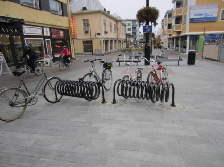 Ylivoimaisesti eniten mainintoja saanut Toriparkki jakoi selvästi mielipiteitä: pääosa vastaajista piti sitä hyvin onnistuneena, mutta osa vastaajista taas hankalana.