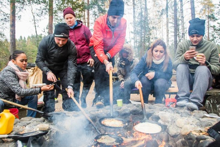 Retkillä koki, että oli tasa-arvoinen suomalaisten kanssa. Tuloksia - kotoutuminen Opin retkeilytaitoja, jokamiehen oikeudet. Huomasin, että metsä ja luonto on suomalaisille tärkeitä.