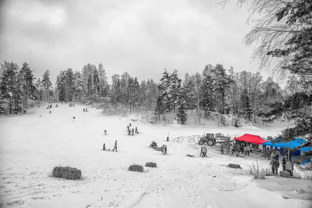 NÄIN TOTEUTAMME KUNTASTRATEGIAN NÄIDEN ARVOJEN POHJALTA TOIMIMME Vastuullinen Välittävä Vuorovaikutteinen Suomen nopein kunta, jossa arki, juhla ja luonto kuuluvat hyvinvointiin Elinvoiman ja