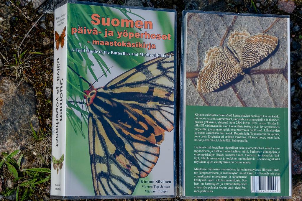 Suomen päivä- ja yöperhoset maastokäsikirja A Field Guide to the Butterflies and Moths of Finland Täydennyksiä ja korjauksia / Additions and corrections 25.4.