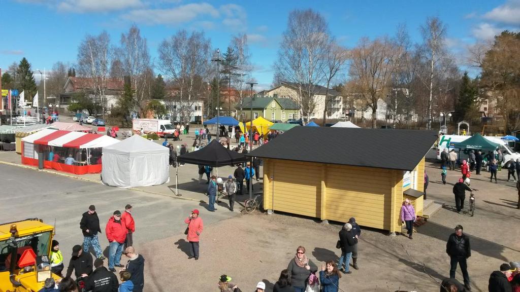 Mitä on tehty ja mietitty Kangasniemellä on viime vuosina sentään yritetty ees (kuten yrittäjien slogan kuuluu) - Tehty tutkimuksia - Markkinoitu kuntaa messuilla - Siirretty kesän avaus toukokuun