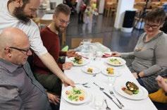 jälkiruuan ja kahvin/teen. Brunssin hinta on 15 e. Lapsille on tarjolla oma lastenruoka hintaan 5 e.