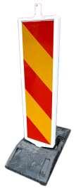 Tuotenumero Pylväs Mitat mm Paino kg 971 300 Muovi R1 200x1000 1 971 302 Muovi R2 200x1000 1 971 304 Muovi R3 200x1000 1 971 306 Jalusta 670x390x80 15 SE-pylväs kumijalalla Kaikkeen liikenteen