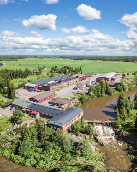 Sisällysluettelo 3 Mönkijät 4 Pienkuormaajat, trukit ja kuormaajat 5 Henkilö- ja maastoautot 6 Linja-autot ja kuorma-autot 8 Traktorit 10 Työkalut GripX on Nordic Traction Groupin uusin tuotemerkki