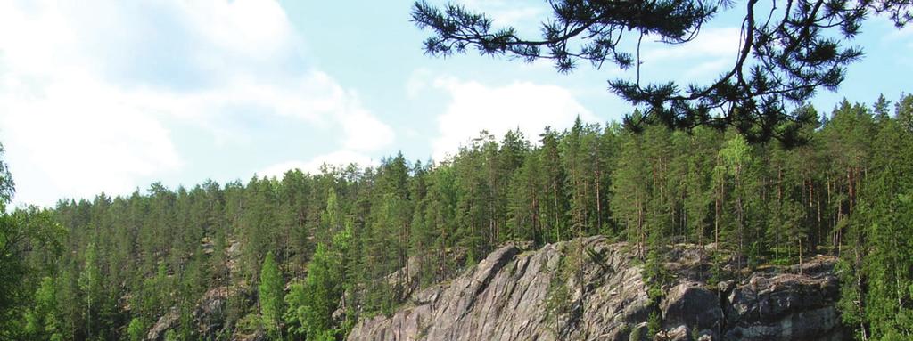 6 Esitiedot 6.1 Kallio- ja maaperä sekä maisema Nuuksion alue muodostuu pääosin kalliomaista, joiden päällä on vain ohut maakerros. Ylänköalue on 60-100 metriä merenpinnan yläpuolella. (Leivo 2003).