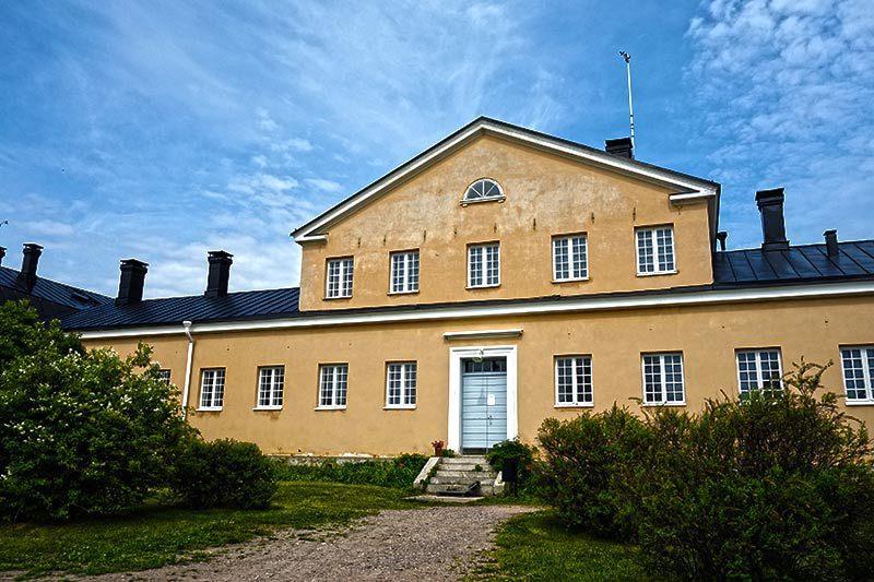 Esimerkki: Seilin hospitaali Kuningas Kustaa II Adolf antoi vuonna 1619 määräyksen rakentaa leprasairaala Seiliin.