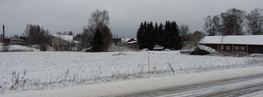 Kaava-alueella ja sen läheisyydessä on rakennuksia, jotka sisältyvät vuonna 1996 laadittuun kunnan vanhan rakennuskannan inventointiin.